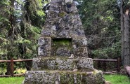 Spomenik Đački grob